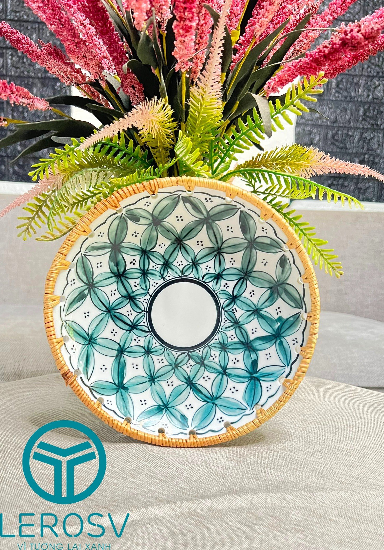 Đĩa mây khảm ngọc tròn